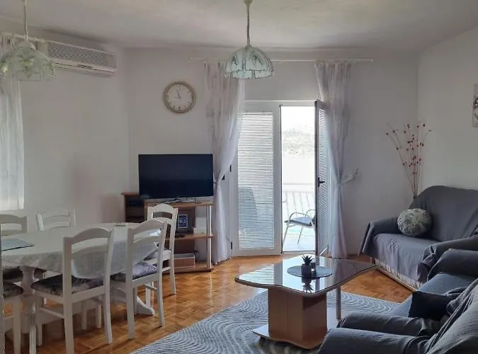 马捷公寓 * 特罗吉尔